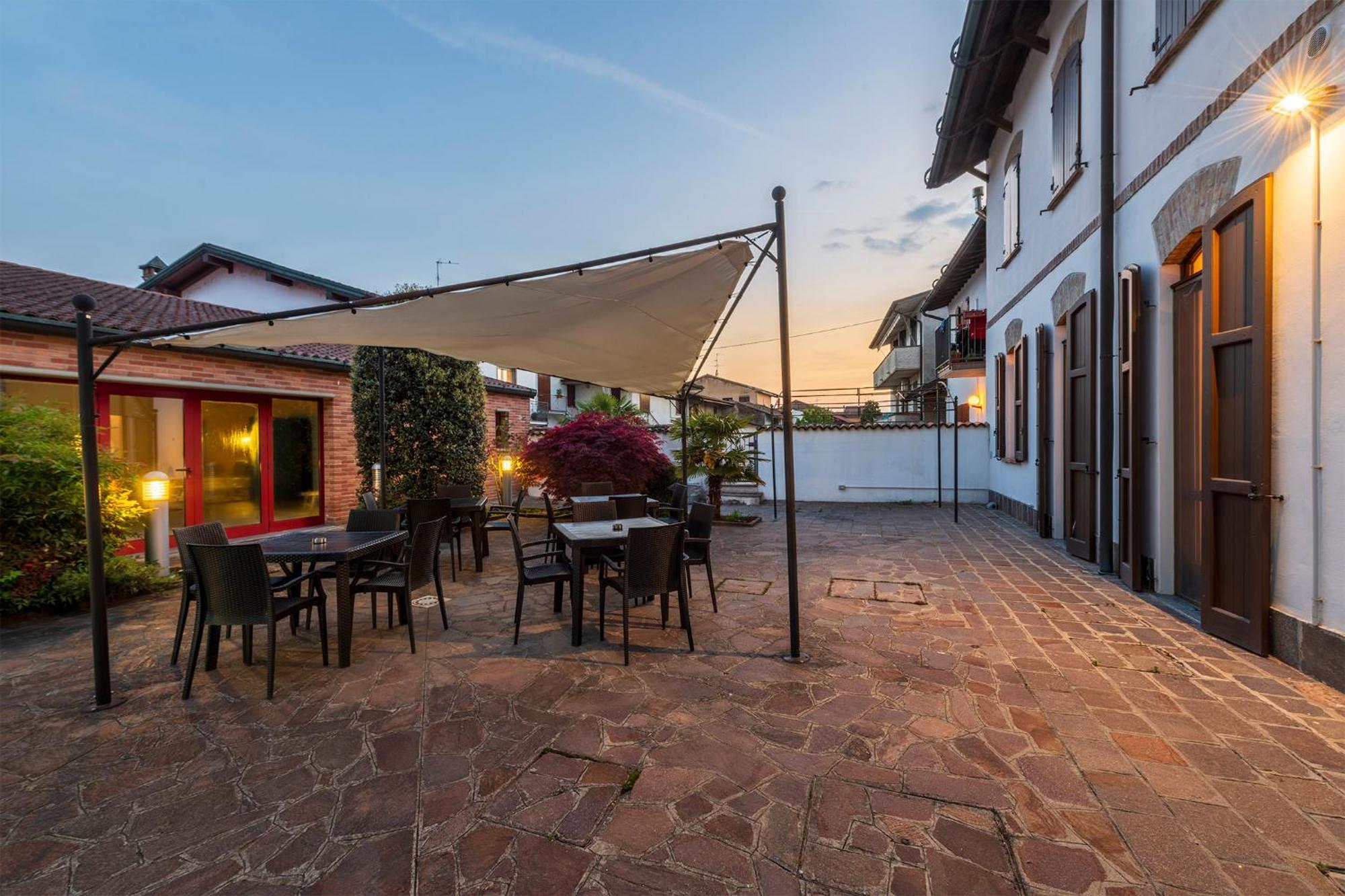 Hotel Vecchio Casello Castelleone Exterior photo